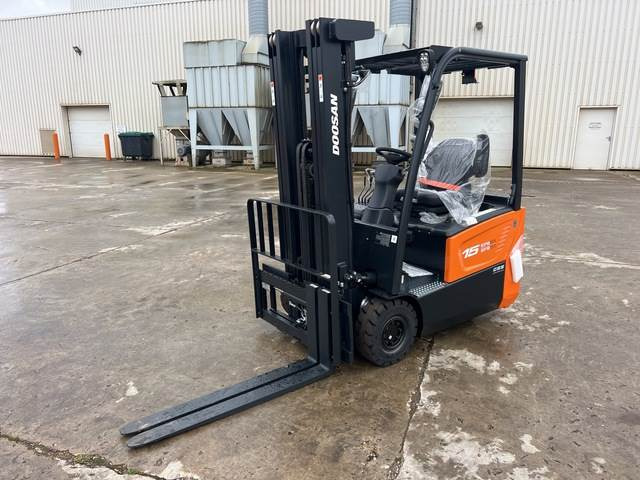 Doosan B15T-7 PLUS - Carretilla elevadora eléctrica: foto 1 Doosan B15T-7 PLUS - Carretilla elevadora eléctrica: foto 1