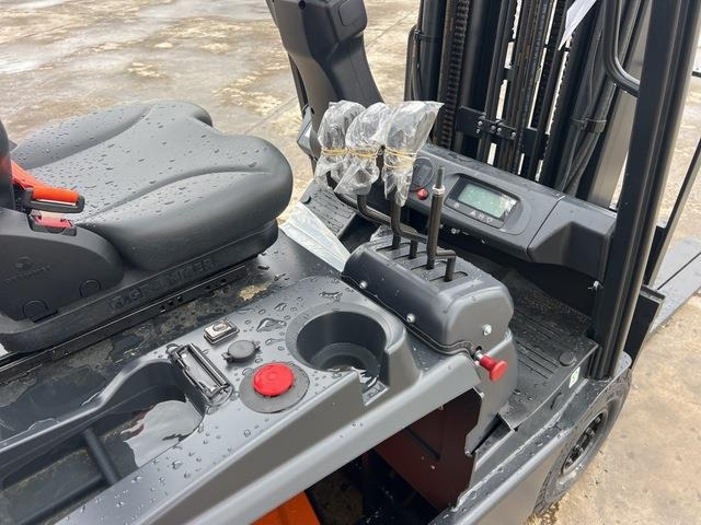 Leasing de  Doosan B15T-7 PLUS Doosan B15T-7 PLUS: foto 9