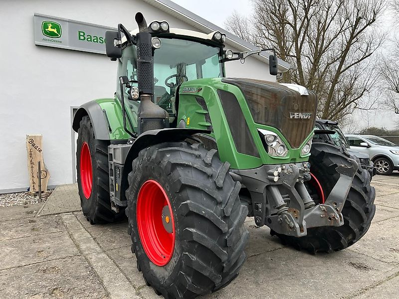 Fendt 824 Vario Profi Plus - Tractor: foto 4 Fendt 824 Vario Profi Plus - Tractor: foto 4
