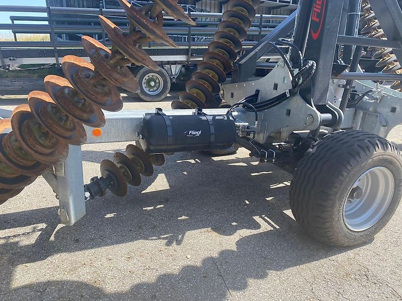 Fliegl KSE 680 Kettenscheibenegge - Rastras: foto 4 Fliegl KSE 680 Kettenscheibenegge - Rastras: foto 4