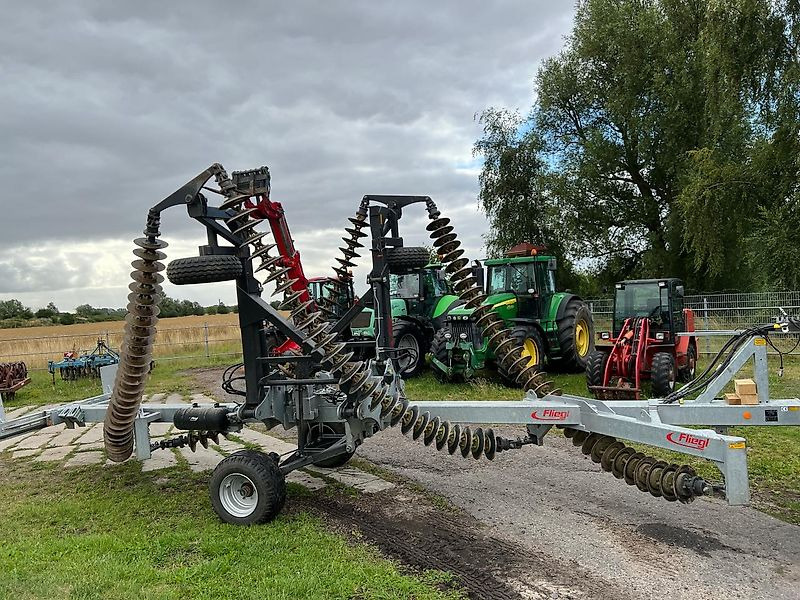 Fliegl KSE 680 Kettenscheibenegge - Rastras: foto 5 Fliegl KSE 680 Kettenscheibenegge - Rastras: foto 5