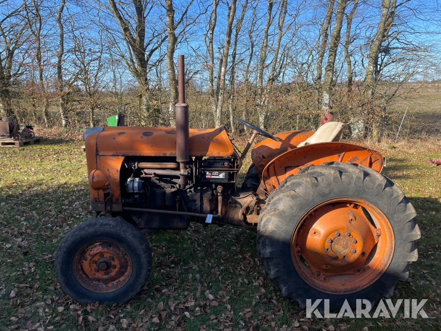 Veterantraktor Fiat 411 - Tractor: foto 2 Veterantraktor Fiat 411 - Tractor: foto 2