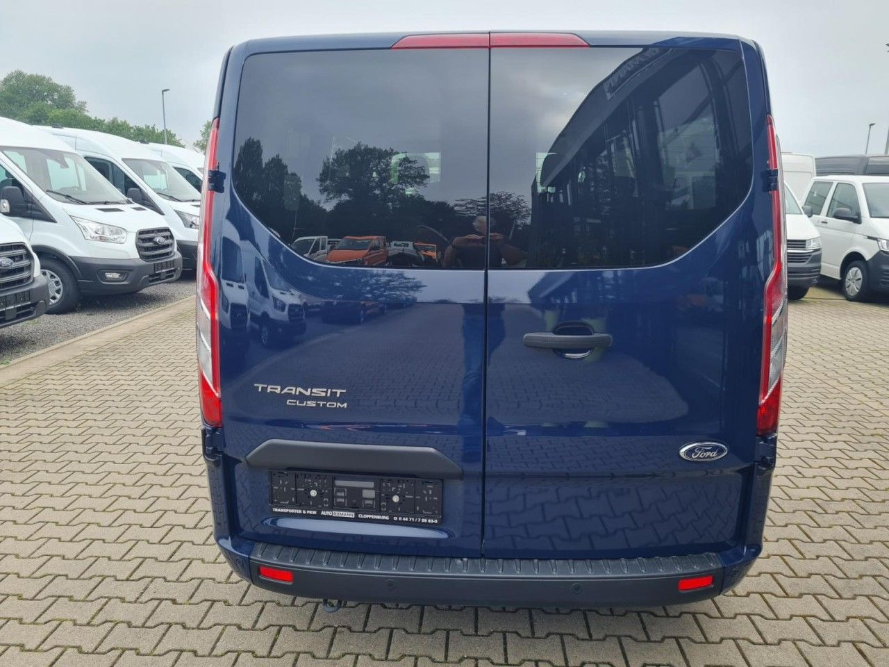 Ford Custom Kombi 320 L2 Trend 9 Sitze KLIMA 4 Stck - Furgoneta de pasajeros: foto 5 Ford Custom Kombi 320 L2 Trend 9 Sitze KLIMA 4 Stck - Furgoneta de pasajeros: foto 5
