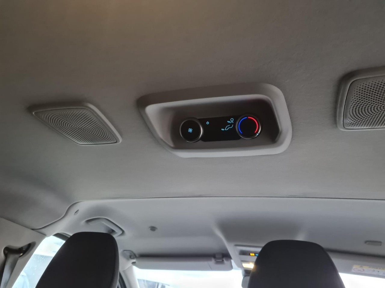 Minibús, Furgoneta de pasajeros Ford Ford Transit Custom Kombi 320 L2 Trend 9 Sitze KAMERA: foto 17 Minibús, Furgoneta de pasajeros Ford Ford Transit Custom Kombi 320 L2 Trend 9 Sitze KAMERA: foto 17