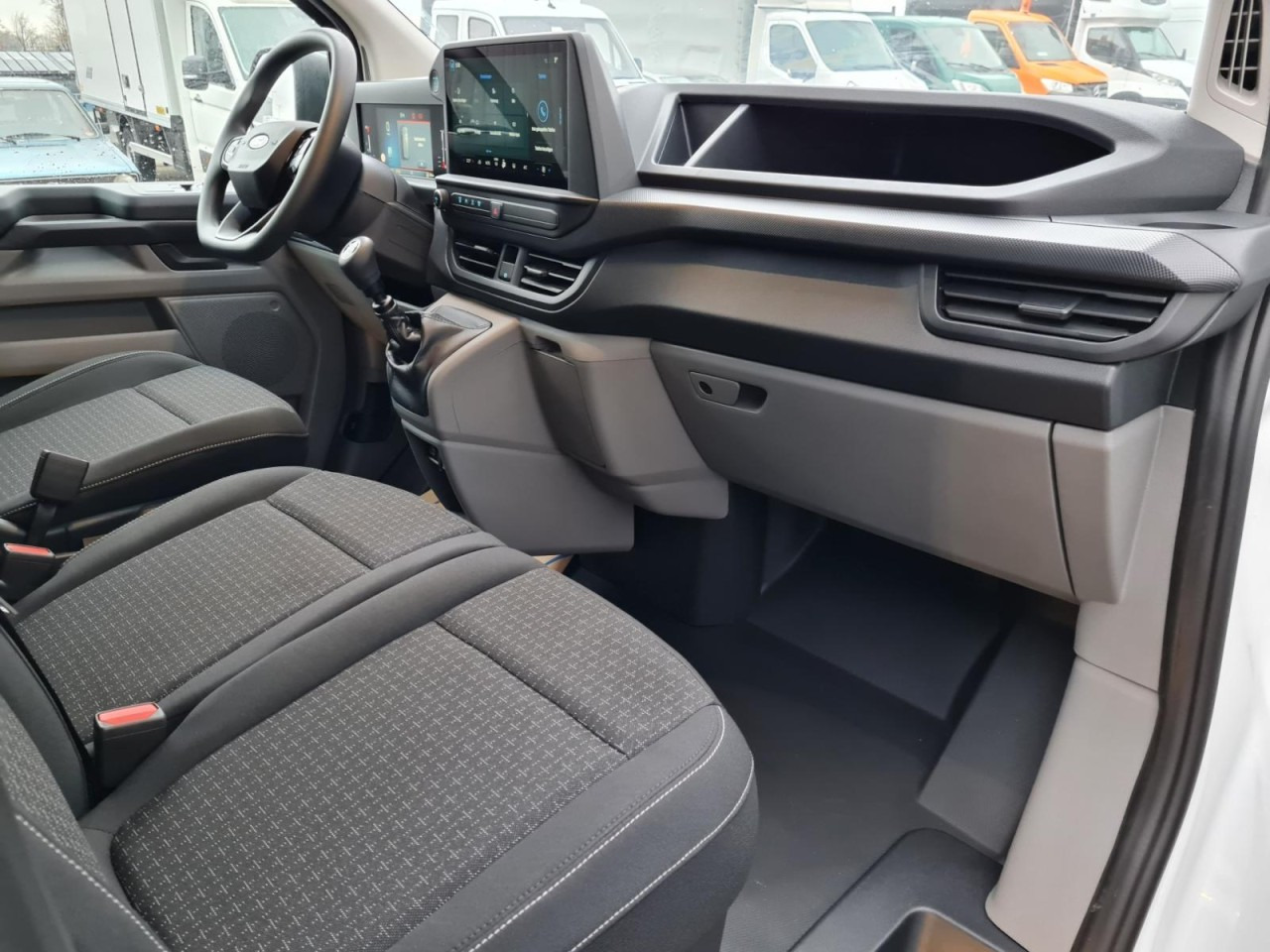 Minibús, Furgoneta de pasajeros Ford Ford Transit Custom Kombi 320 L2 Trend 9 Sitze KAMERA: foto 13 Minibús, Furgoneta de pasajeros Ford Ford Transit Custom Kombi 320 L2 Trend 9 Sitze KAMERA: foto 13