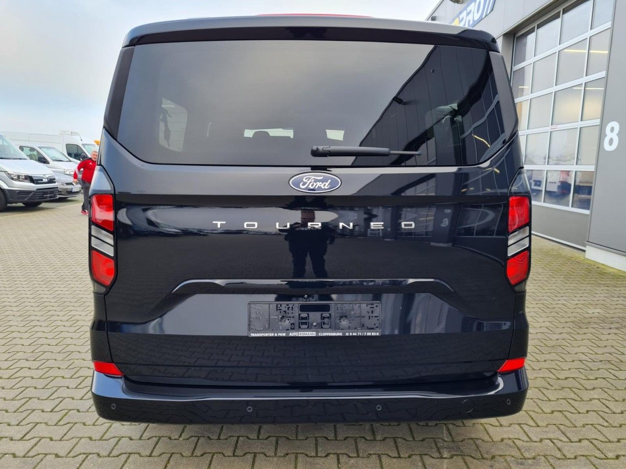 Ford Tourneo Custom 320 L2 Titanium 9 Sitze STANDHZ - Furgoneta de pasajeros: foto 5 Ford Tourneo Custom 320 L2 Titanium 9 Sitze STANDHZ - Furgoneta de pasajeros: foto 5