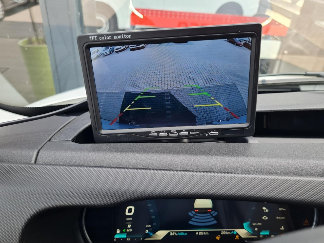 Furgoneta caja cerrada Iveco DAILY 35S18 Koffer Automatik ALU KAMERA NAVI TEMPOMAT: foto 11