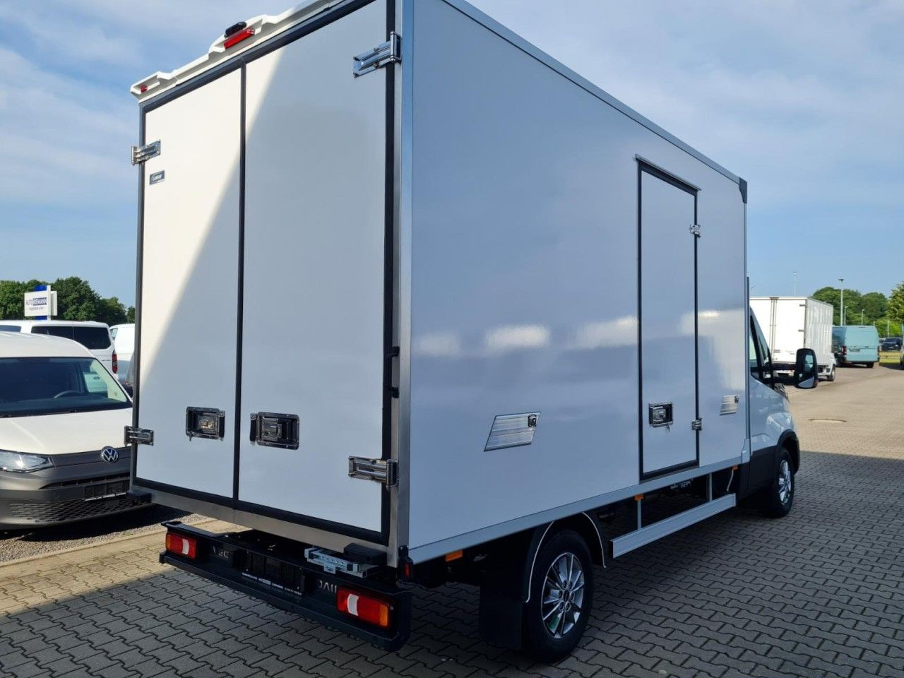 Iveco Daily 35S18 3.0 Koffer Hi Matic LM KAMERA NAVI - Furgoneta caja cerrada: foto 4 Iveco Daily 35S18 3.0 Koffer Hi Matic LM KAMERA NAVI - Furgoneta caja cerrada: foto 4