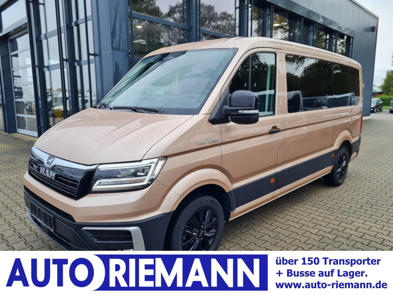 Man TGE 3.180 TDi Kombi 9 Sitze ALU KAMERA LED LEDER Sonderumbau - Furgoneta combi: foto 1 Man TGE 3.180 TDi Kombi 9 Sitze ALU KAMERA LED LEDER Sonderumbau - Furgoneta combi: foto 1