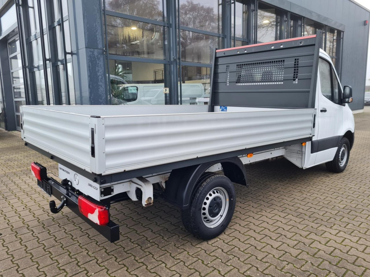 Mercedes-Benz Sprinter 315 AG Pritsche RWD AHK TEMPOMAT MBux - Caja abierta furgoneta: foto 4 Mercedes-Benz Sprinter 315 AG Pritsche RWD AHK TEMPOMAT MBux - Caja abierta furgoneta: foto 4