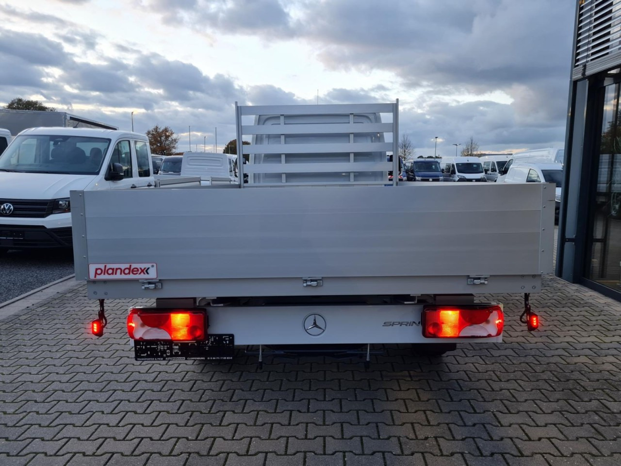 Mercedes-Benz Sprinter 317 CDI Pritsche L3 lang RWD KLIMA TEMPOMAT - Caja abierta furgoneta: foto 5 Mercedes-Benz Sprinter 317 CDI Pritsche L3 lang RWD KLIMA TEMPOMAT - Caja abierta furgoneta: foto 5