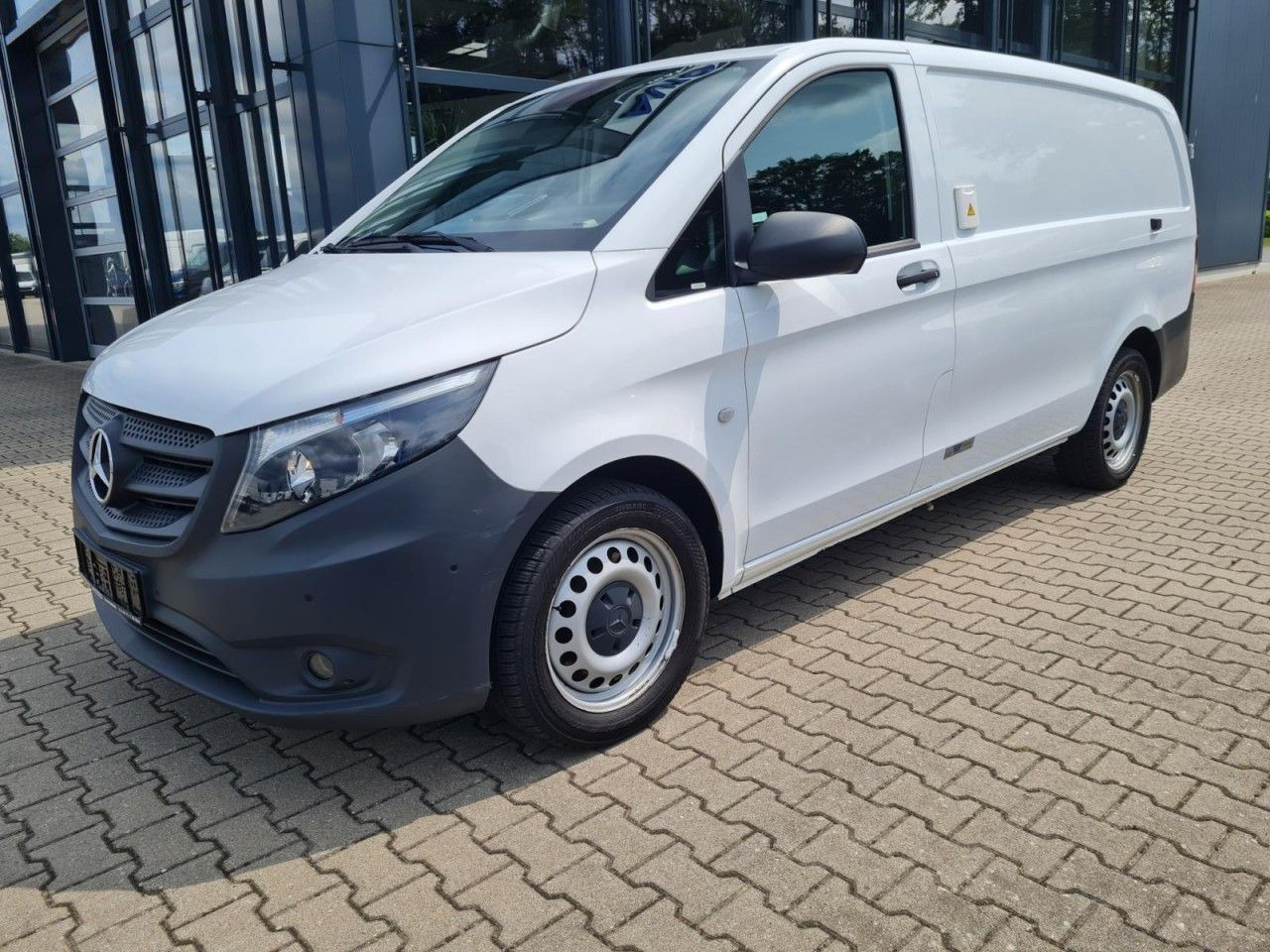 Mercedes-Benz Vito 116 Cdi Kühlkasten Stand + Fahrkühl. lang - Furgoneta frigorifica: foto 2 Mercedes-Benz Vito 116 Cdi Kühlkasten Stand + Fahrkühl. lang - Furgoneta frigorifica: foto 2