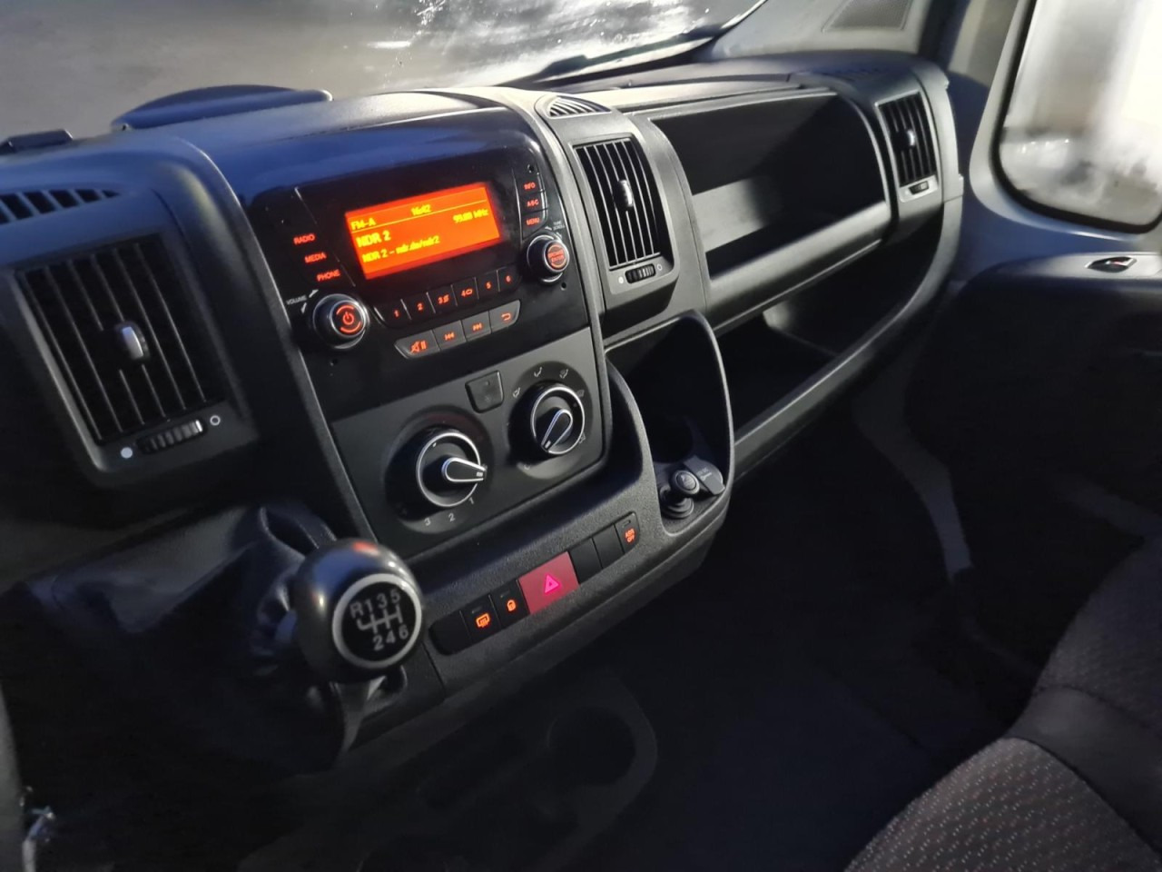 Furgoneta con caja de lona Peugeot Boxer 35 Pritsche 2x Schiebe Plane LBW L4 KLIMA: foto 12