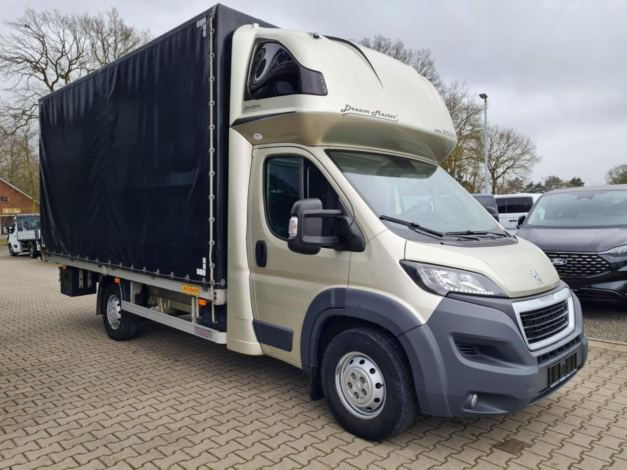 Peugeot Boxer Pritsche L4 Schiebe Plane Schlafkab Luftfe - Furgoneta con caja de lona: foto 3 Peugeot Boxer Pritsche L4 Schiebe Plane Schlafkab Luftfe - Furgoneta con caja de lona: foto 3