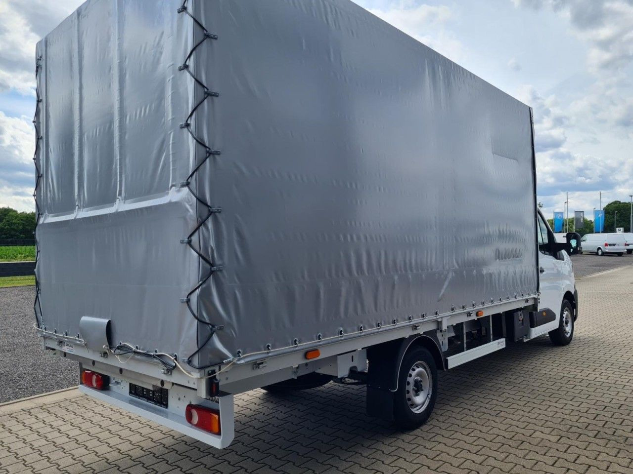 Renault Master 35 Pritsche Schiebe Plane dCi 170 10 Pal. - Furgoneta con caja de lona: foto 5 Renault Master 35 Pritsche Schiebe Plane dCi 170 10 Pal. - Furgoneta con caja de lona: foto 5