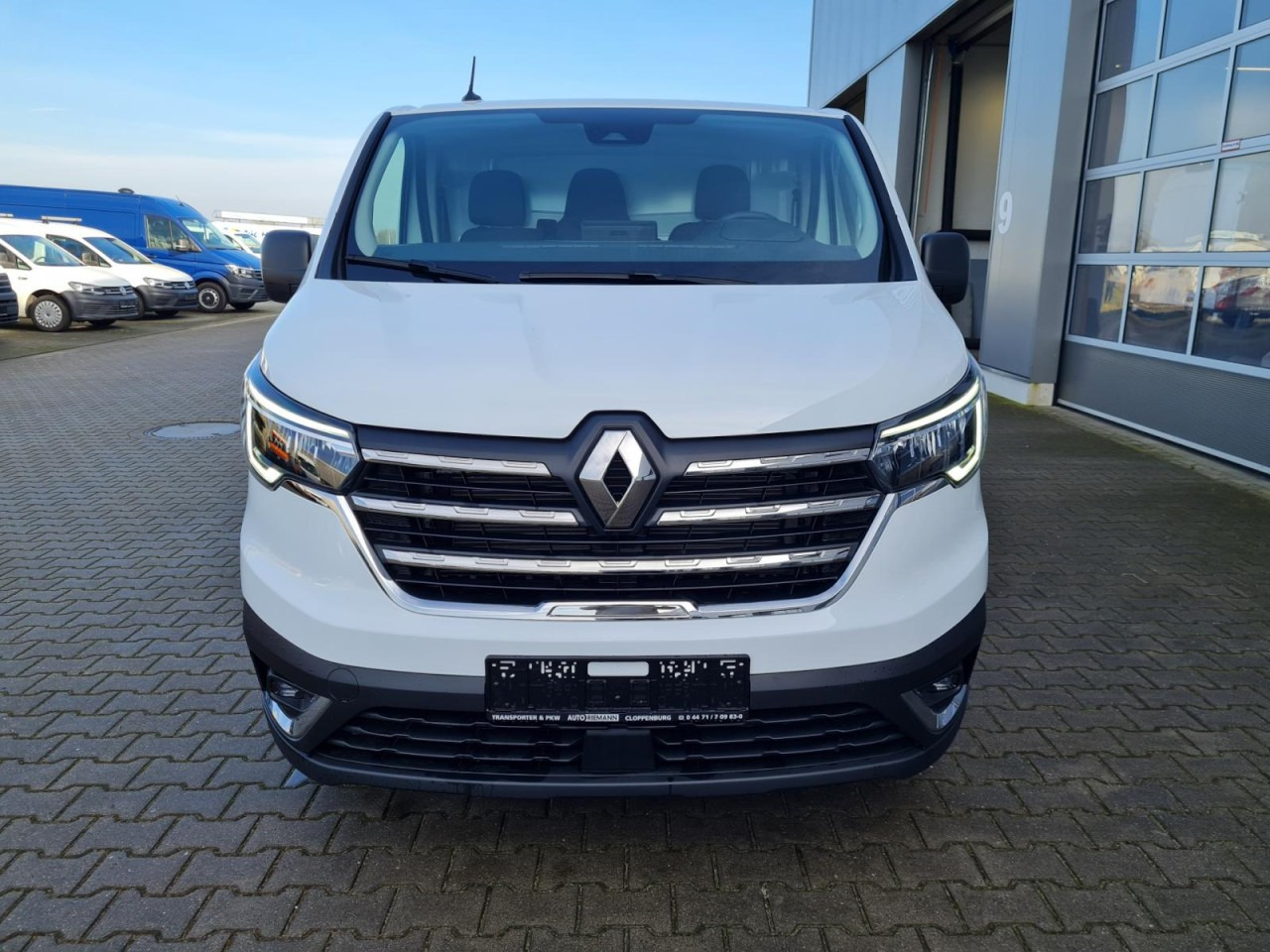 Renault Trafic Kasten dCi 130 L2H1 Komfort AHK LED Allwetter - Furgoneta pequeña: foto 2 Renault Trafic Kasten dCi 130 L2H1 Komfort AHK LED Allwetter - Furgoneta pequeña: foto 2