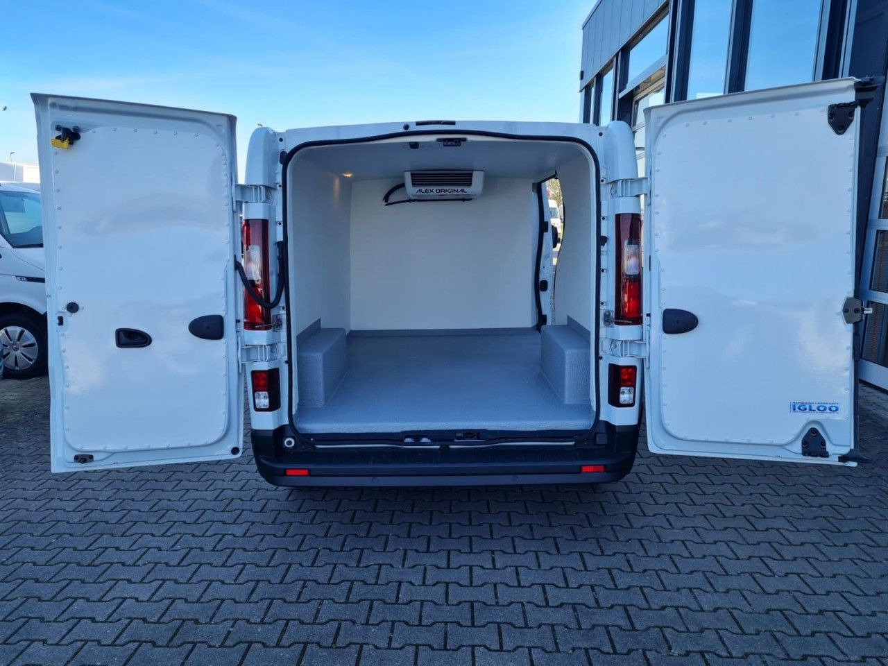 Renault Trafic Kühlkasten dCi 130 L2H1 3,0t Navi App Kli - Furgoneta frigorifica: foto 4 Renault Trafic Kühlkasten dCi 130 L2H1 3,0t Navi App Kli - Furgoneta frigorifica: foto 4