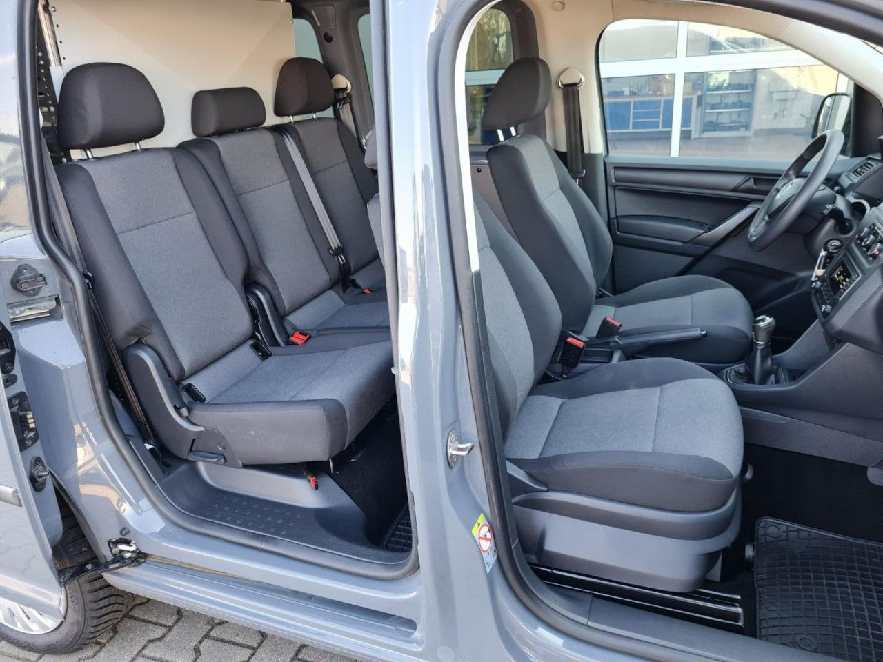 Volkswagen Caddy 4Motion TDi Kombi 5-Sitze TEMPO STHZ REGAL - Coche familiar: foto 4 Volkswagen Caddy 4Motion TDi Kombi 5-Sitze TEMPO STHZ REGAL - Coche familiar: foto 4