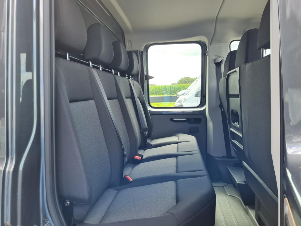 Volkswagen Crafter 35 DOKA 7-Sitze Maxi L4 KLIMA TEMPOMAT - Caja abierta furgoneta, Furgoneta combi: foto 4 Volkswagen Crafter 35 DOKA 7-Sitze Maxi L4 KLIMA TEMPOMAT - Caja abierta furgoneta, Furgoneta combi: foto 4