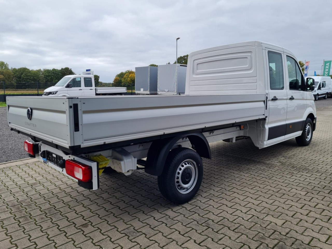 Volkswagen Crafter 35 Doka TDI Pritsche lang L4 KLIMA TEMPOMAT - Caja abierta furgoneta, Furgoneta combi: foto 4 Volkswagen Crafter 35 Doka TDI Pritsche lang L4 KLIMA TEMPOMAT - Caja abierta furgoneta, Furgoneta combi: foto 4