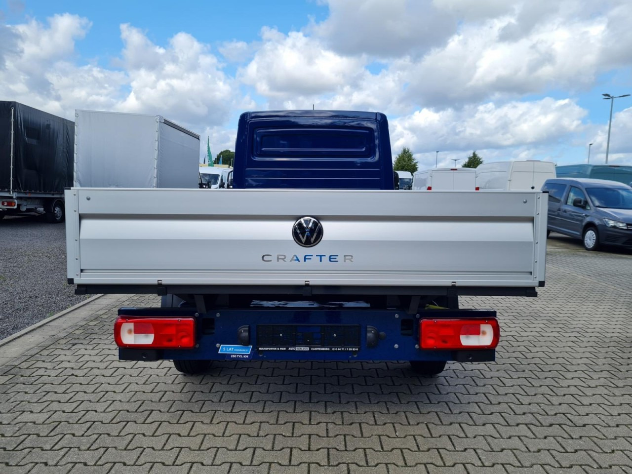 Volkswagen Crafter 35 Pritsche TDI L3 KLIMA TEMPOMAT 3 Sitzer - Caja abierta furgoneta: foto 5 Volkswagen Crafter 35 Pritsche TDI L3 KLIMA TEMPOMAT 3 Sitzer - Caja abierta furgoneta: foto 5