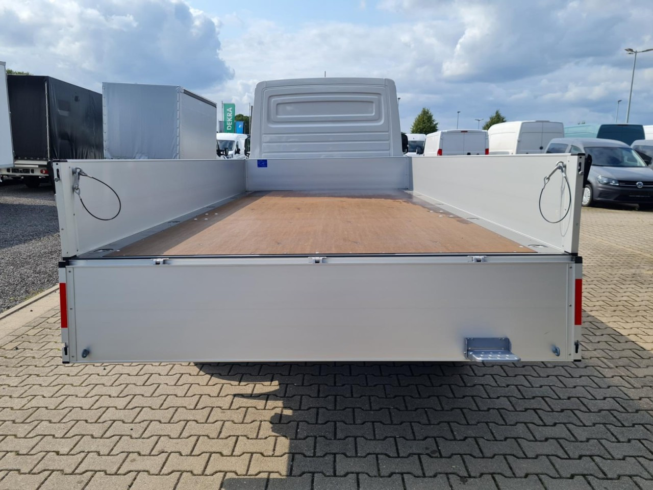 Volkswagen Crafter 35 Pritsche TDi L4 lang KLIMA TEMPOMAT - Caja abierta furgoneta: foto 5 Volkswagen Crafter 35 Pritsche TDi L4 lang KLIMA TEMPOMAT - Caja abierta furgoneta: foto 5