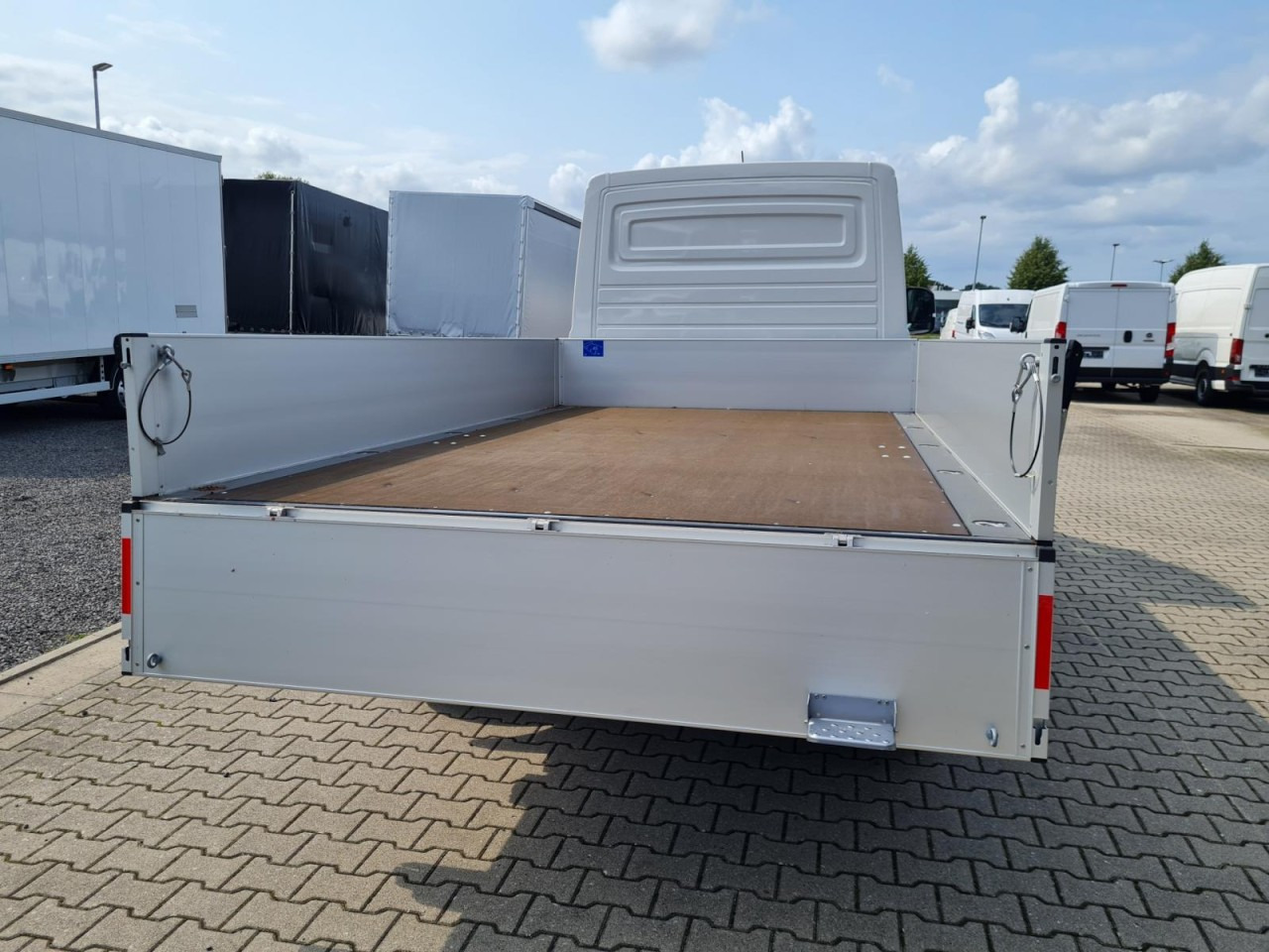 Caja abierta furgoneta Volkswagen Crafter 35 Pritsche TDi MR L3 KLIMA TEMPOMAT: foto 15 Caja abierta furgoneta Volkswagen Crafter 35 Pritsche TDi MR L3 KLIMA TEMPOMAT: foto 15