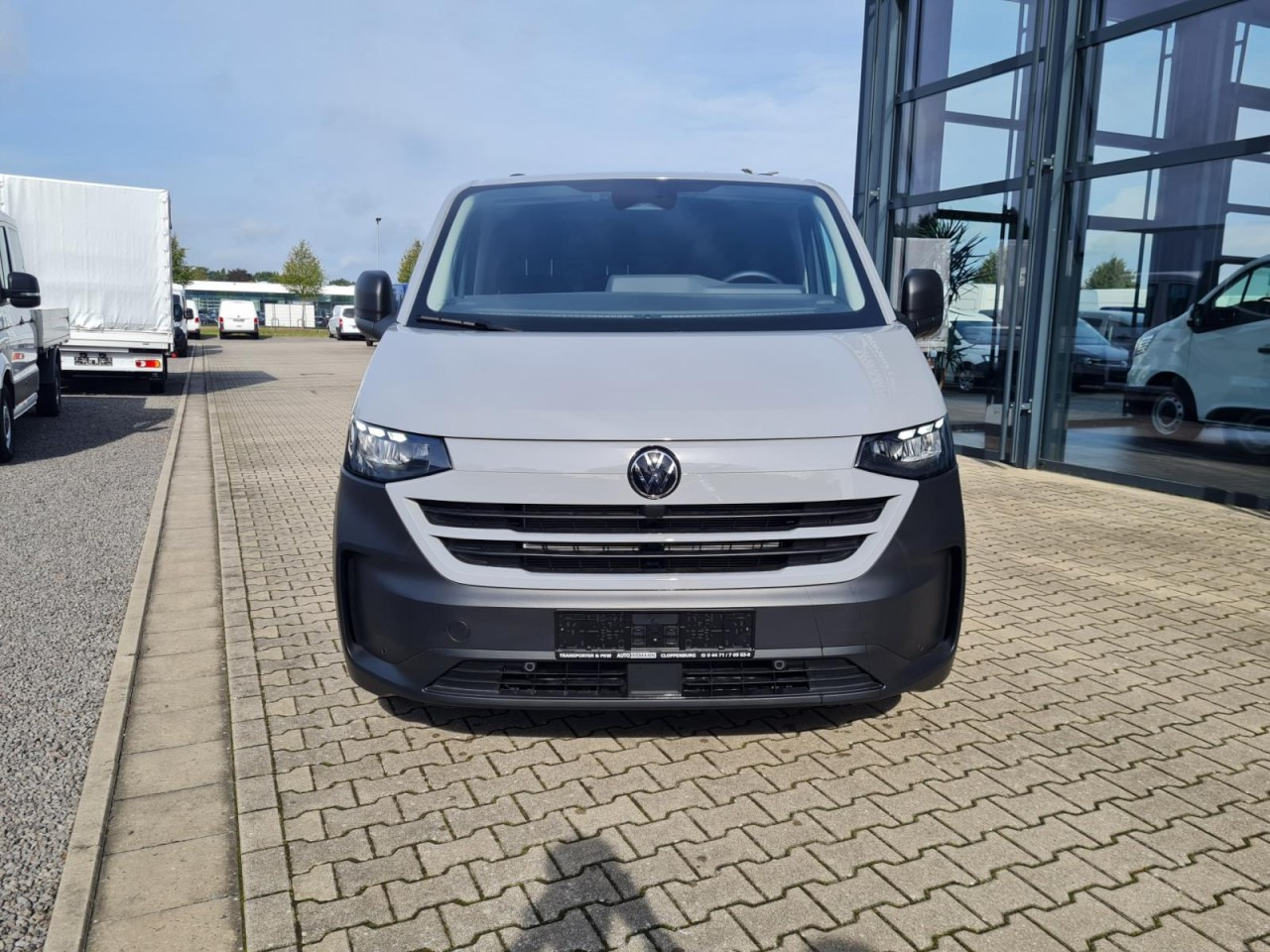Volkswagen T7 Kasten TDi AG L2 AHK KLIMA KAMERA LED TEMPOMAT - Furgoneta pequeña: foto 2 Volkswagen T7 Kasten TDi AG L2 AHK KLIMA KAMERA LED TEMPOMAT - Furgoneta pequeña: foto 2