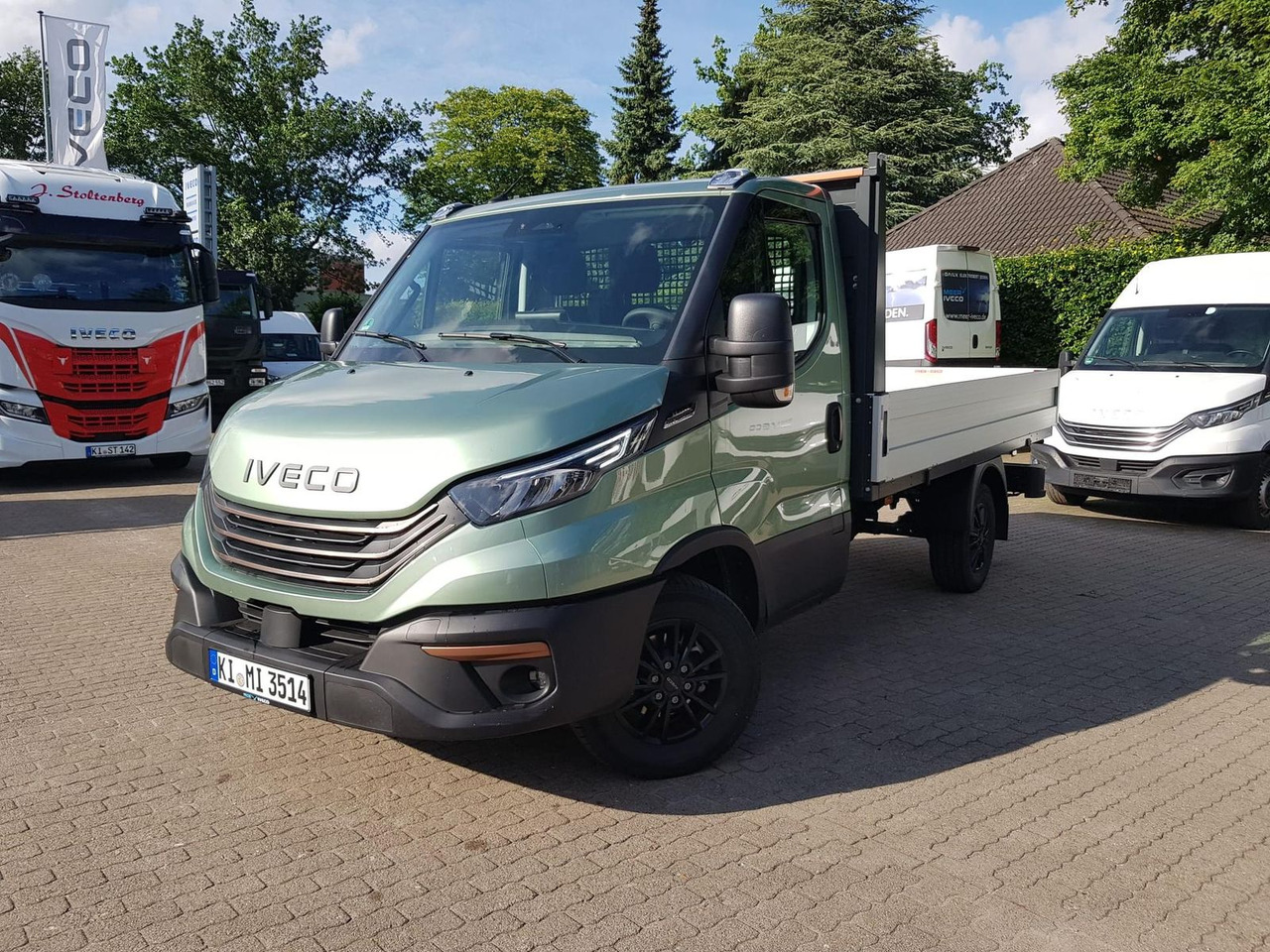 Iveco Daily 35S14HA8 Pritsche AHK 100 kW (136 PS),... - Caja abierta furgoneta: foto 1 Iveco Daily 35S14HA8 Pritsche AHK 100 kW (136 PS),... - Caja abierta furgoneta: foto 1