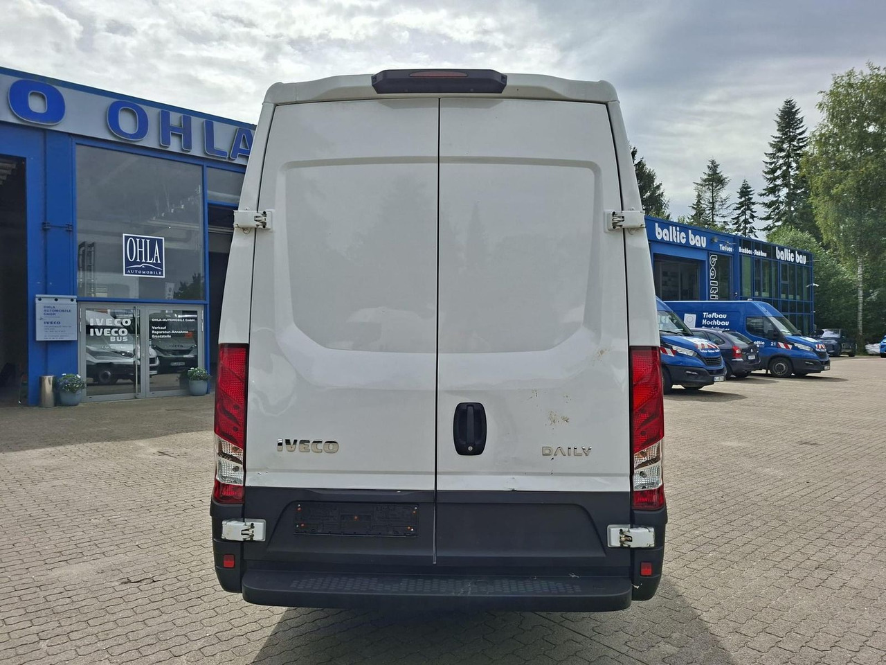 Iveco Daily 35S16V Klima 4100 115 kW (156 PS), Auto... - Furgón: foto 4 Iveco Daily 35S16V Klima 4100 115 kW (156 PS), Auto... - Furgón: foto 4