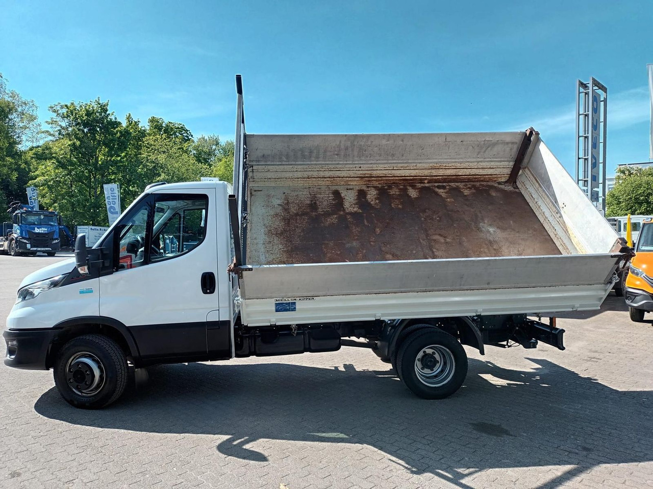Iveco Daily 70C18H Meiler Kipper Dreiseitenkipper 1... - Volquete furgoneta: foto 3 Iveco Daily 70C18H Meiler Kipper Dreiseitenkipper 1... - Volquete furgoneta: foto 3