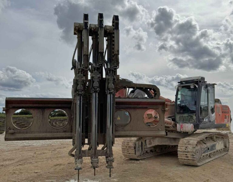 Hitachi ZX280 LCN-3 with Wimmer Drilling Rig / Wimmer Sprenglochbohrgerät - Perforadora: foto 1 Hitachi ZX280 LCN-3 with Wimmer Drilling Rig / Wimmer Sprenglochbohrgerät - Perforadora: foto 1