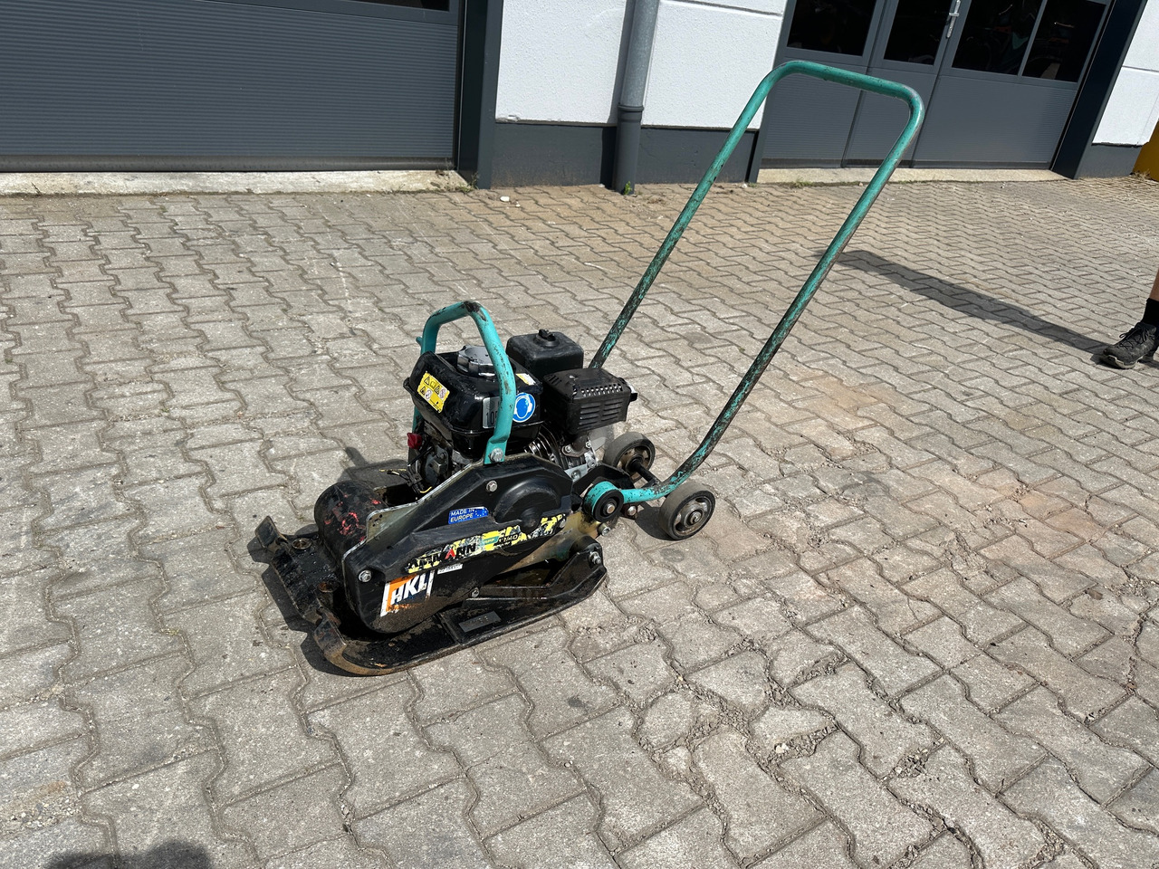 Ammann APF12/40 Rüttelplatte 69 kg - Plancha reversible: foto 3 Ammann APF12/40 Rüttelplatte 69 kg - Plancha reversible: foto 3
