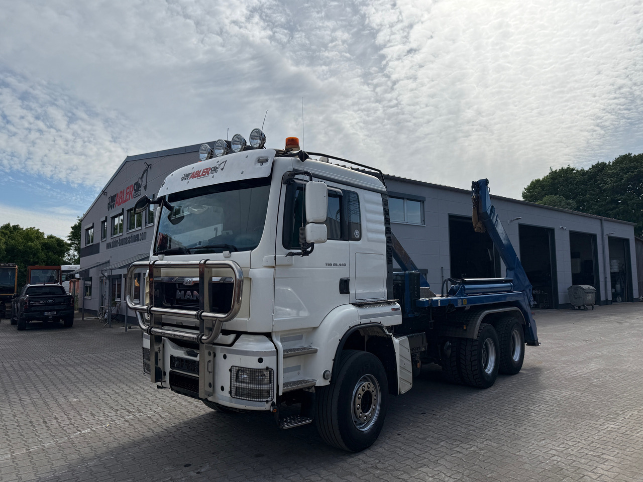 MAN TGS 26.440 WECHSELSYSTEM Absetzer+SZM - Camión portacontenedor de cadenas: foto 2 MAN TGS 26.440 WECHSELSYSTEM Absetzer+SZM - Camión portacontenedor de cadenas: foto 2