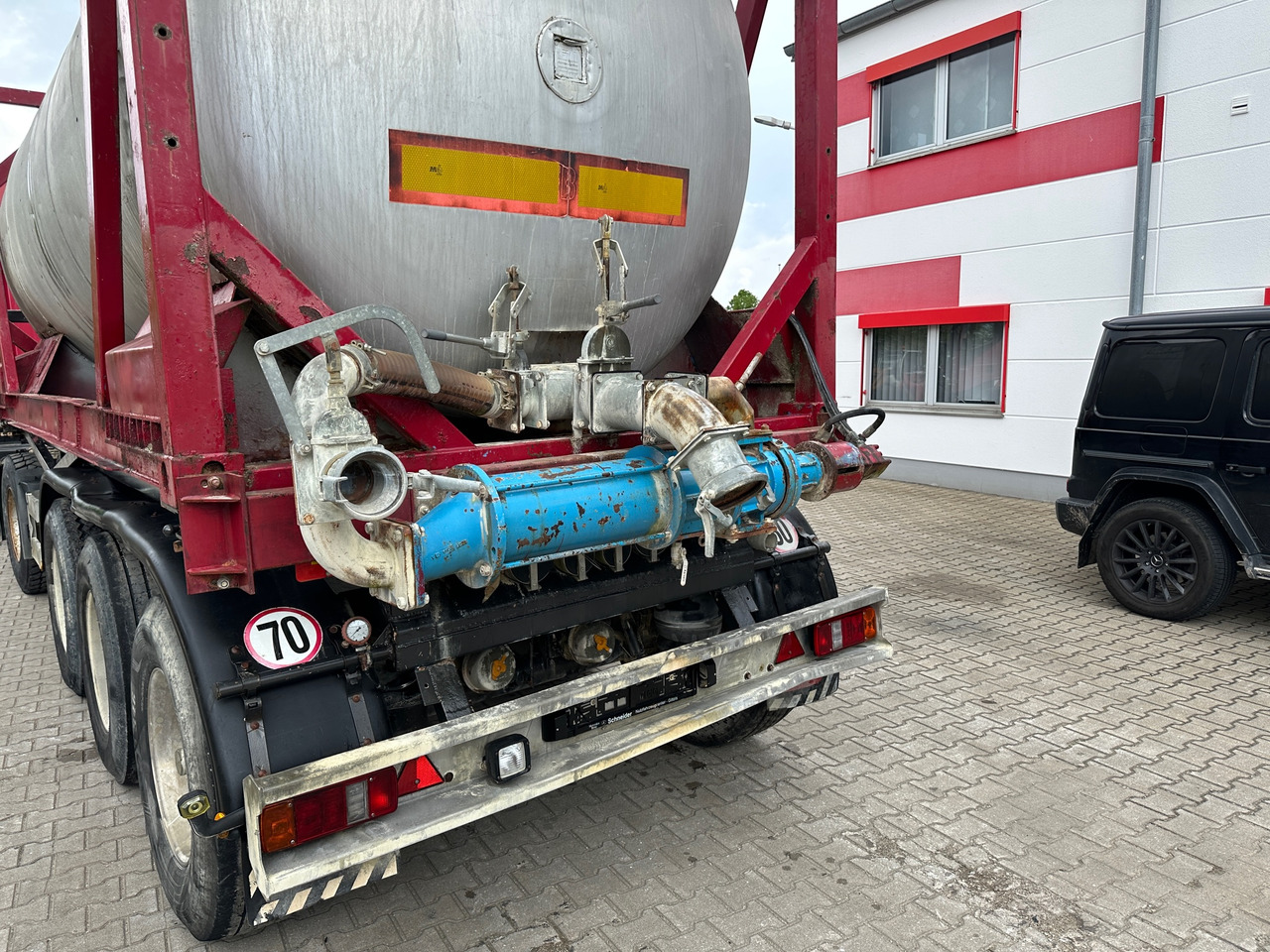 Schmidt CKSA 10/22-20 20 ft Containerkippchassis mit Lebensmitteltank - Semirremolque volquete: foto 2 Schmidt CKSA 10/22-20 20 ft Containerkippchassis mit Lebensmitteltank - Semirremolque volquete: foto 2