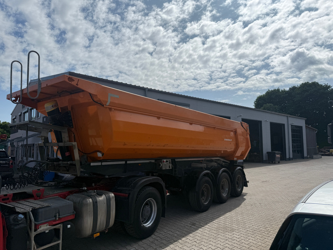 Schwarzmüller Kippauflieger Gesteinsmulde verstärkt Liftachse - Semirremolque volquete: foto 2 Schwarzmüller Kippauflieger Gesteinsmulde verstärkt Liftachse - Semirremolque volquete: foto 2