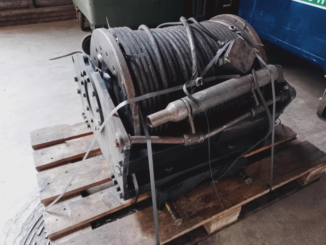 Cabrestante de elevación BREVINI V40/L (VR910) - Cabrestante: foto 1 Cabrestante de elevación BREVINI V40/L (VR910) - Cabrestante: foto 1