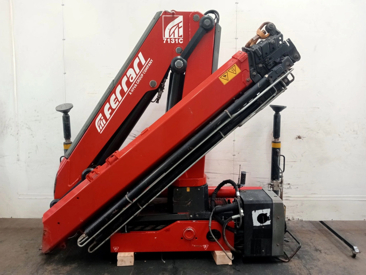 Grúa Ferrari F7131C A5 - Grúa para camión para Camión: foto 2 Grúa Ferrari F7131C A5 - Grúa para camión para Camión: foto 2