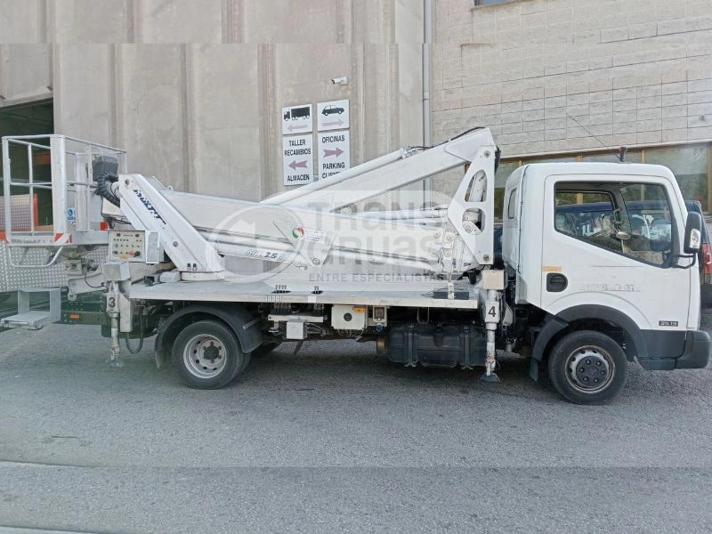 MULTITEL NISSAN NT 400 + MX 250 - Camión con plataforma elevadora: foto 1 MULTITEL NISSAN NT 400 + MX 250 - Camión con plataforma elevadora: foto 1