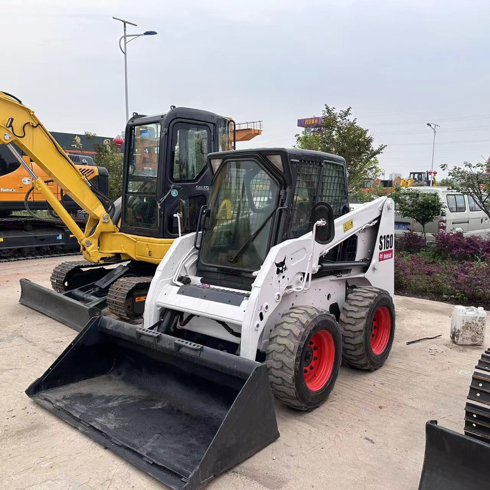 BOBCAT S160 - Minicargadora: foto 1 BOBCAT S160 - Minicargadora: foto 1