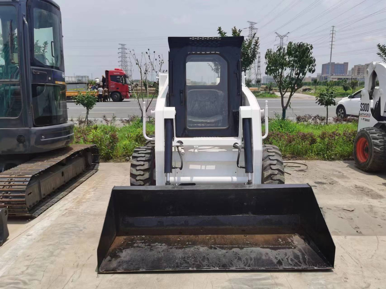 Bobcat S130 - Minicargadora: foto 4 Bobcat S130 - Minicargadora: foto 4