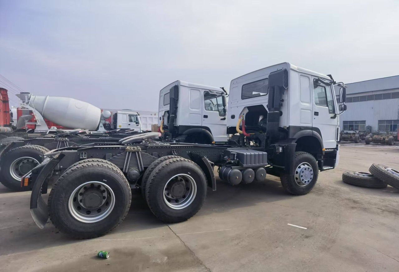 Cabeza tractora Sinotruk HOWO 371 Tractor: foto 7 Cabeza tractora Sinotruk HOWO 371 Tractor: foto 7
