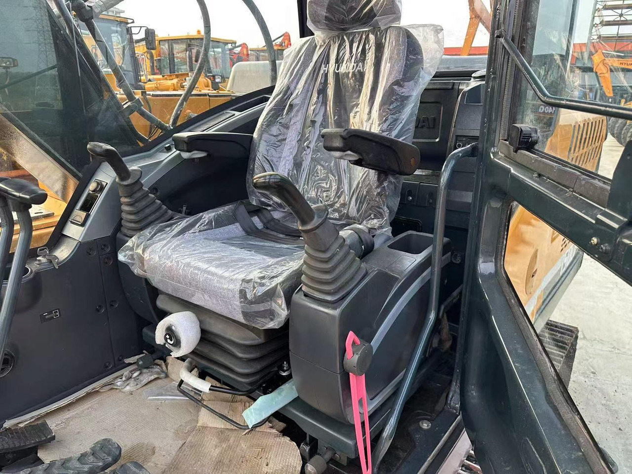 HYUNDAI R150LC-9S - Excavadora: foto 4 HYUNDAI R150LC-9S - Excavadora: foto 4