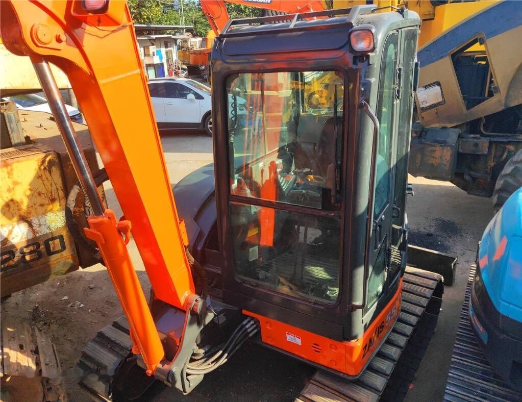 Hitachi ZX55UR - Miniexcavadora: foto 3 Hitachi ZX55UR - Miniexcavadora: foto 3