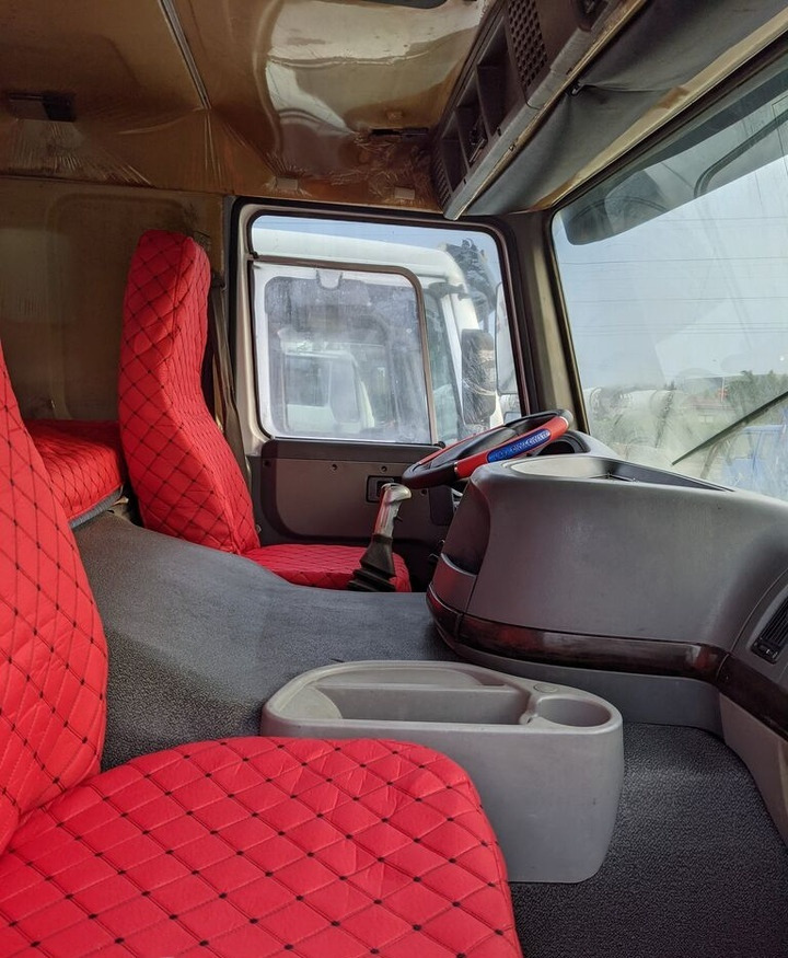 Howo 375 8x4 - Camión caja abierta: foto 4 Howo 375 8x4 - Camión caja abierta: foto 4