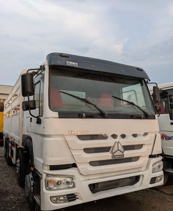 Howo 375 8x4 - Camión caja abierta: foto 3 Howo 375 8x4 - Camión caja abierta: foto 3