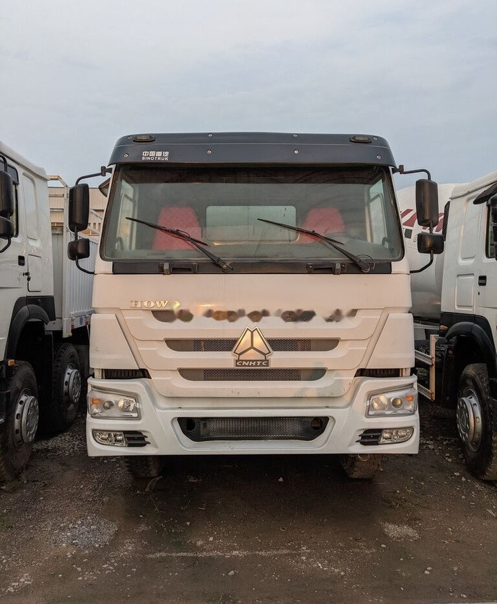 Howo 375 8x4 - Camión caja abierta: foto 2 Howo 375 8x4 - Camión caja abierta: foto 2