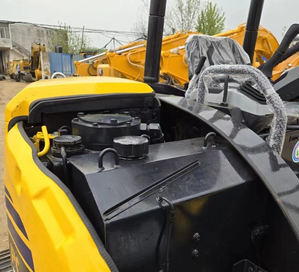 Komatsu PC50MR with canopy - Miniexcavadora: foto 4 Komatsu PC50MR with canopy - Miniexcavadora: foto 4