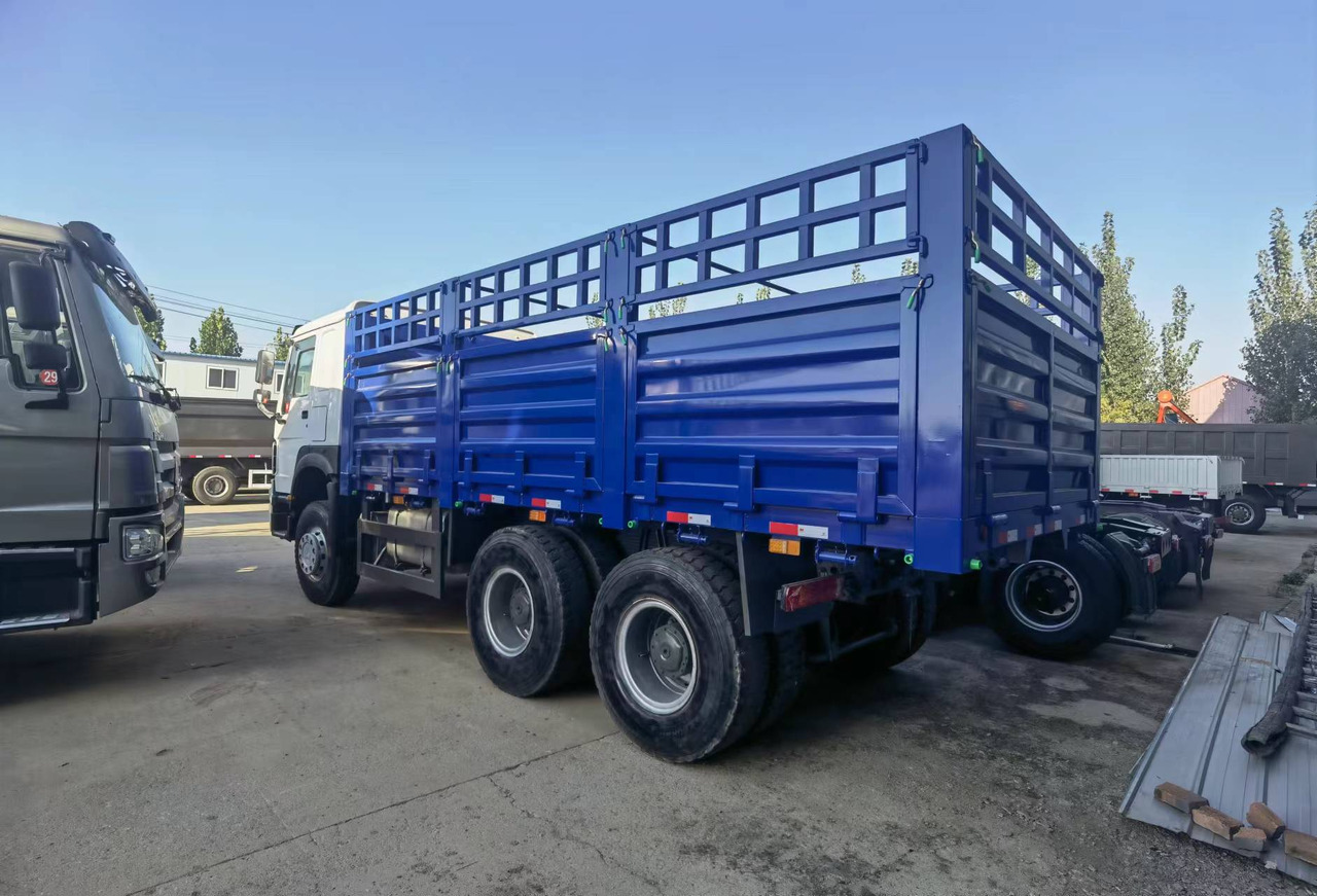 Sinotruk HOWO 371 6*4 Fence truck - Camión caja abierta: foto 5 Sinotruk HOWO 371 6*4 Fence truck - Camión caja abierta: foto 5