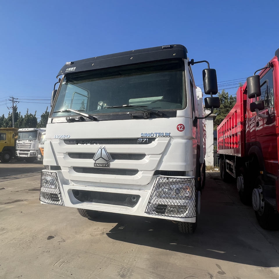 Sinotruk HOWO 371 6*4 Fence truck - Camión caja abierta: foto 5 Sinotruk HOWO 371 6*4 Fence truck - Camión caja abierta: foto 5